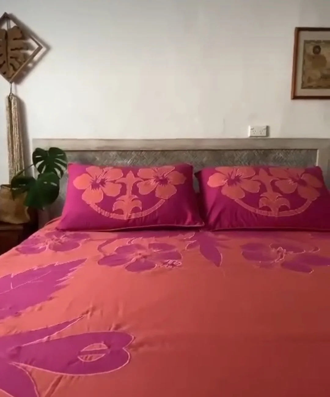 'Nikao' design Terracotta with Fanta Hibiscus Tivaevae Duvet or Bed Cover