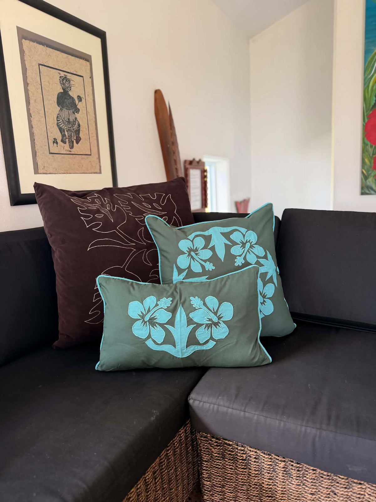 "Nikao" design cushion cover Hunter with Tosca hibiscus