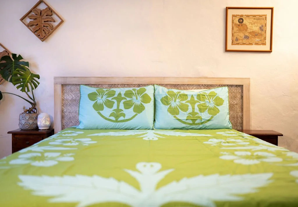 'Nikao' Palm Green with Lt Tosca Hibiscus Tivaevae Duvet or Bed Cover